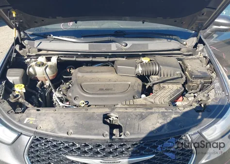 2021 Chrysler Pacifica Touring from USA, damaged, VIN 2C4RC1FG5MR526449